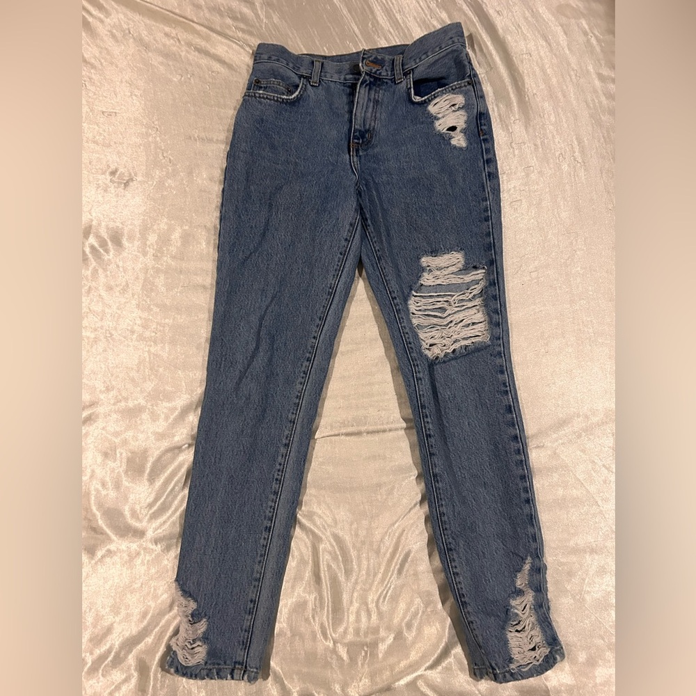Carmar straight leg distressed jeans size 26